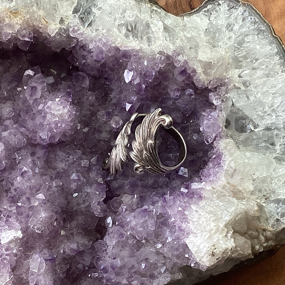 ANGEL WINGS VINTAGE STERLING SILVER RING Sz.6 Adjustable to 5 1/2-6 1/2 - Picture 5 of 6